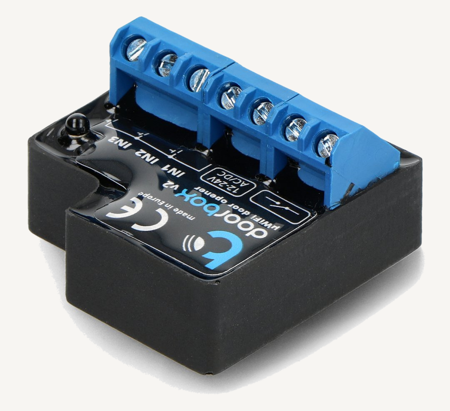 BleBox doorBox v2 — schuin perspectief